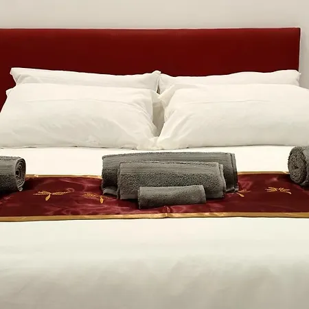 Luxury Oda ve Kahvaltı 4*