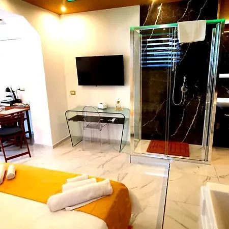 Luxury Nocleg ze śniadaniem 4*